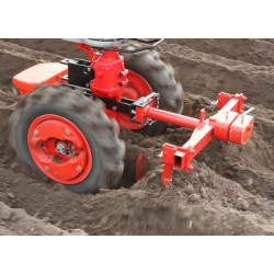 nosič hrobkovacích radlic NM1-001 + dvě hrobkovací radlice