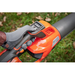 Husqvarna 230iB ( bez baterie a nabíječky )