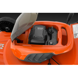 Husqvarna LC 142i Aku ( bez baterie a nabíječky )