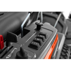 Husqvarna R 420TsX AWD motorová jednotka